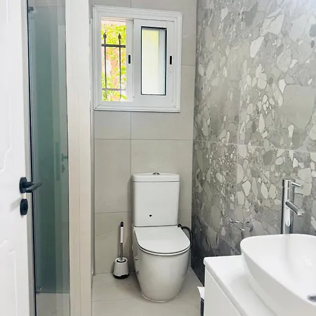 Apollo24 Apartment *